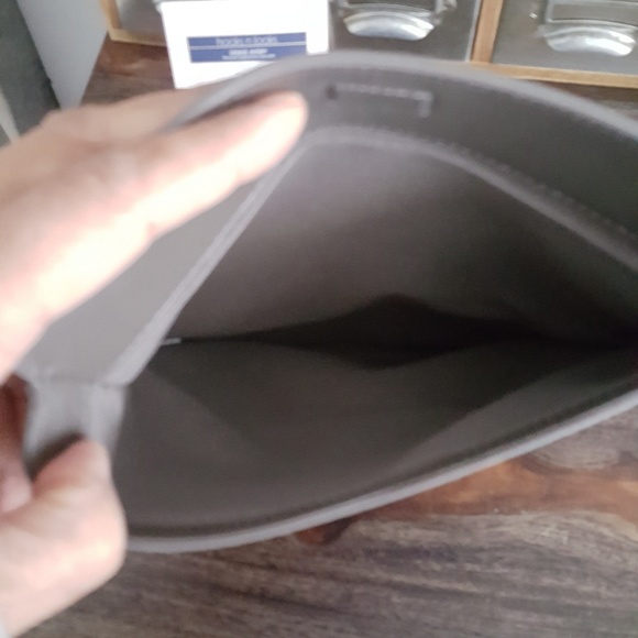 Skagen Utility Clutch - Picture 7 of 8